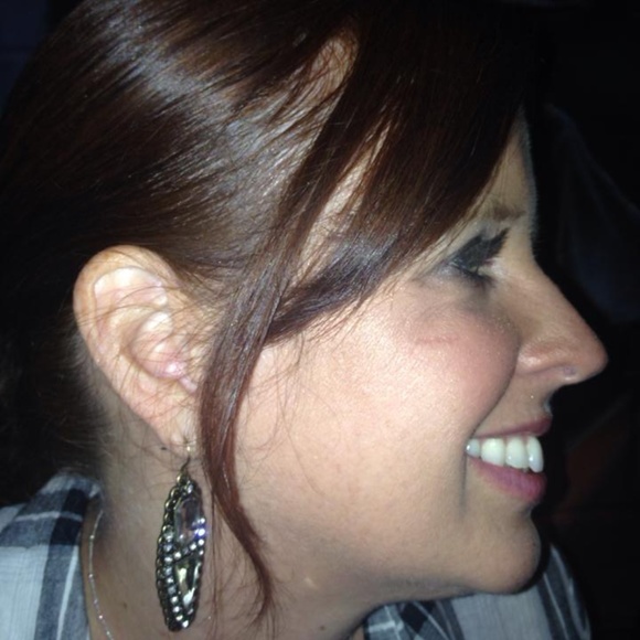Meet your Posher, Kelly - Picture 1 of 5